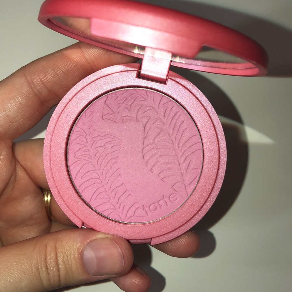 Tarte blush